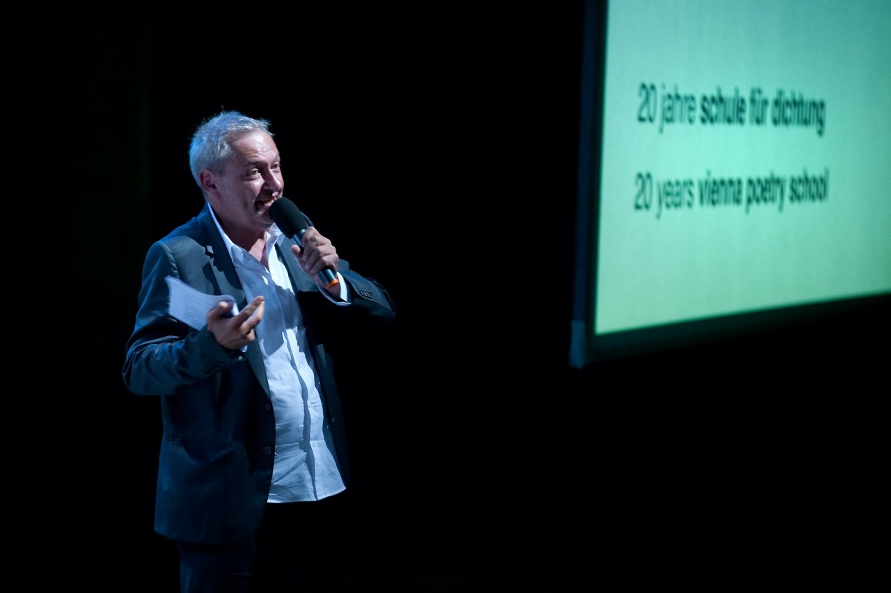 01 2012 SFD_10s-010by reinhard werner burgthater Groß.jpeg