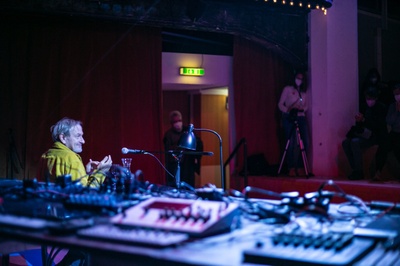 122 2021 GespensterFestival_SFD_Freitag_PayaGersin-004 Groß.jpeg